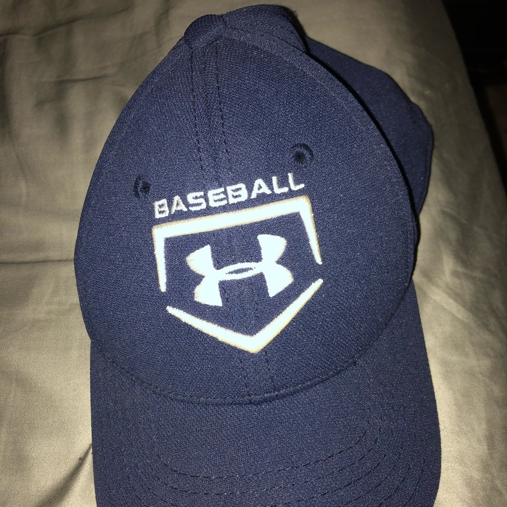 Under Armor fitted youth hat